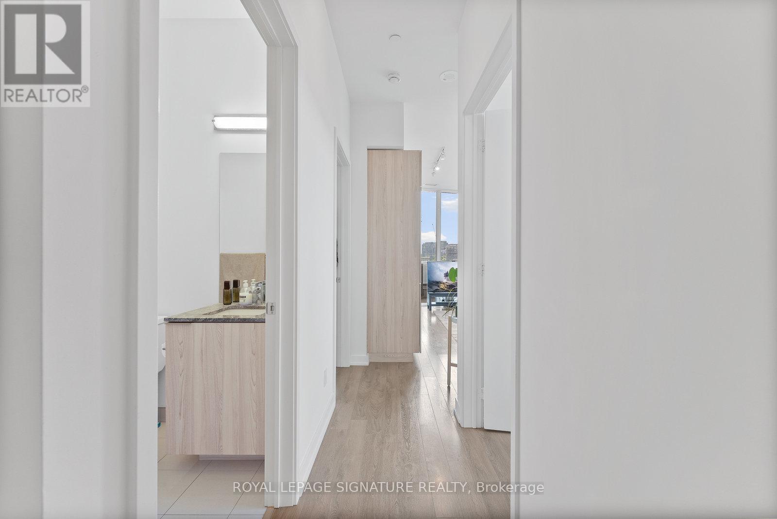 Photo 32 of 407 50 Ordnance Street, Toronto ON