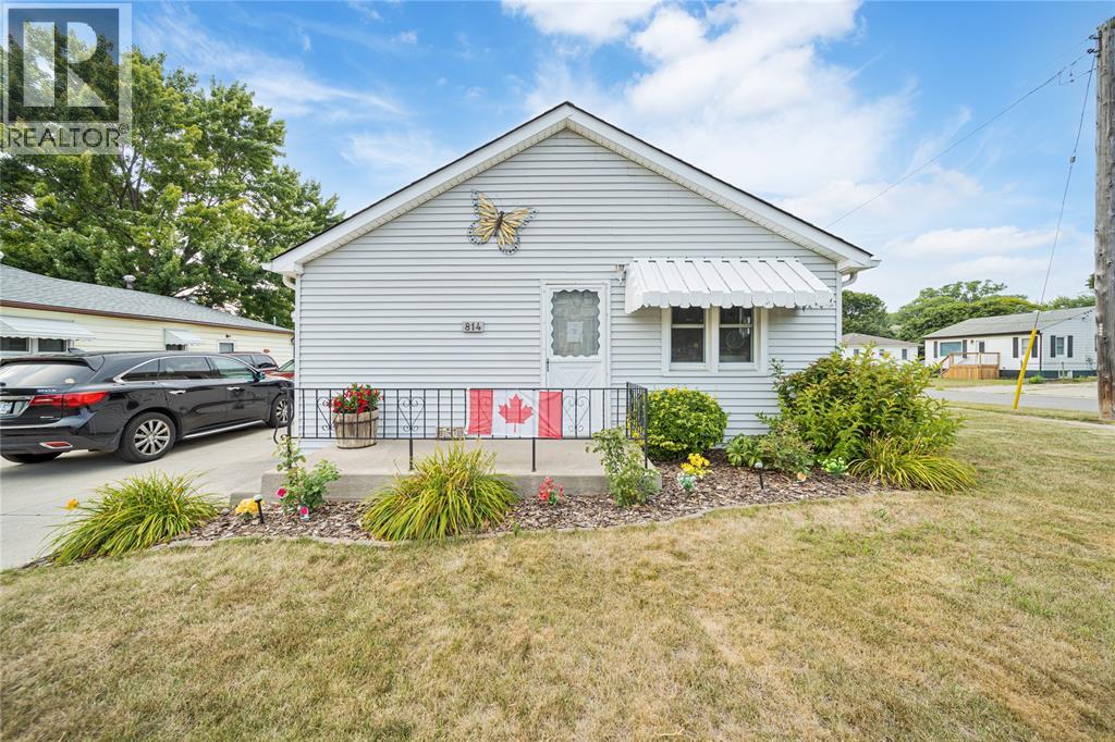 Photo 20 of 814 Maxwell Street, Sarnia ON