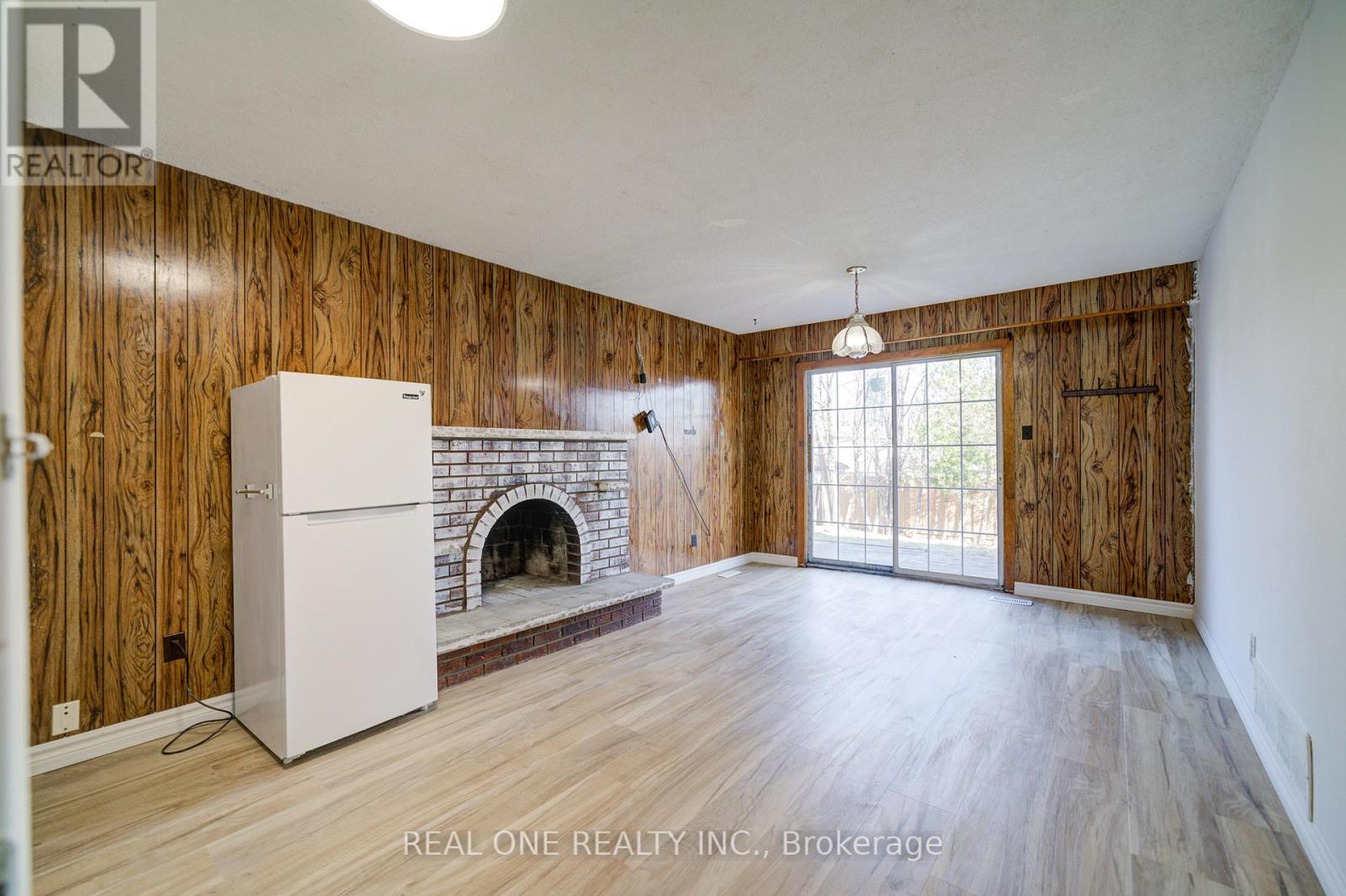 Photo 48 of 2525 Trident Avenue, Mississauga ON