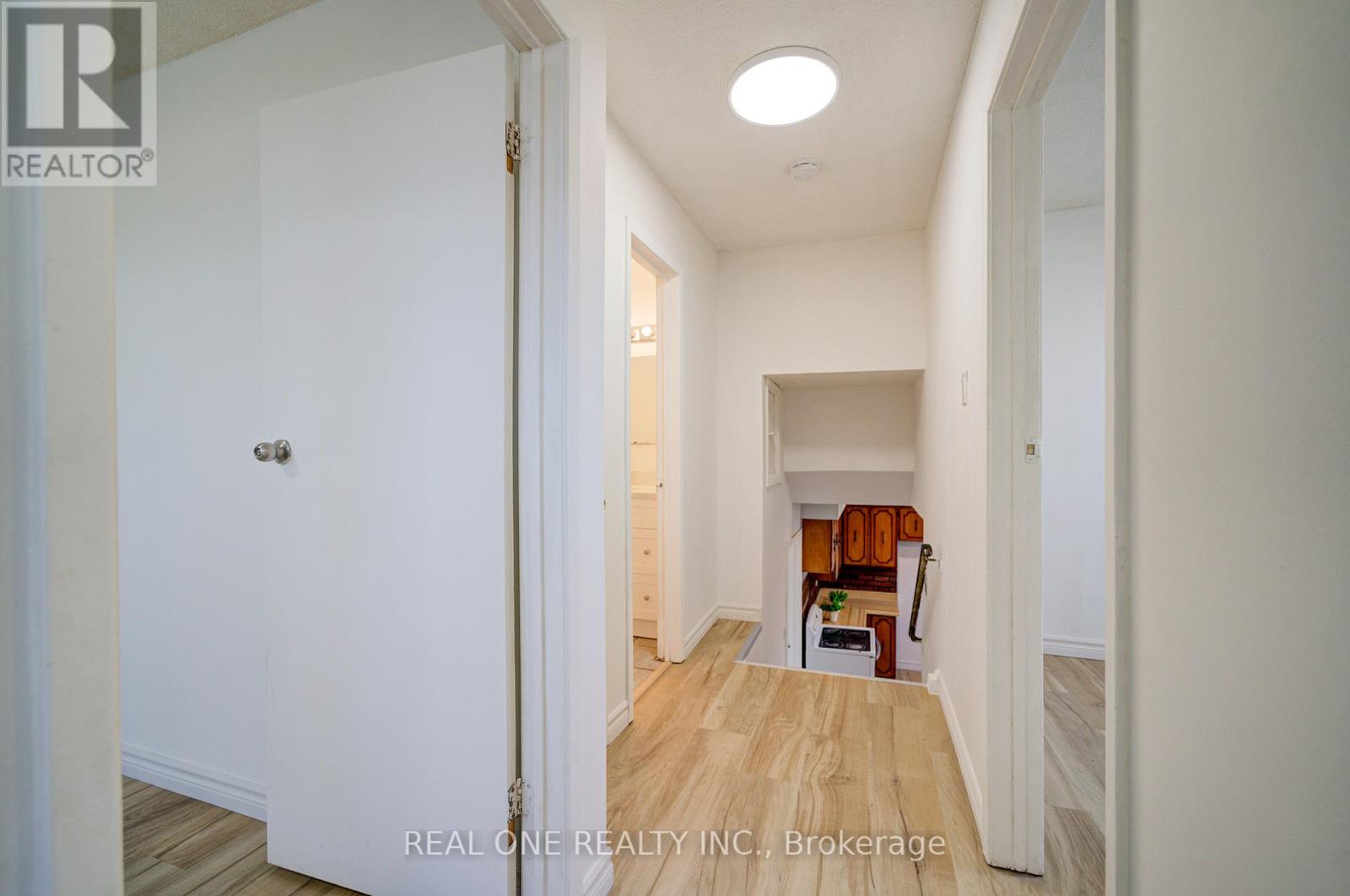 Photo 26 of 2525 Trident Avenue, Mississauga ON