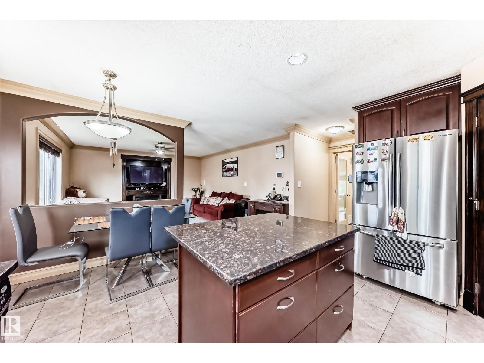 Photo 37 of 1913 33 B Av Nw, Edmonton AB