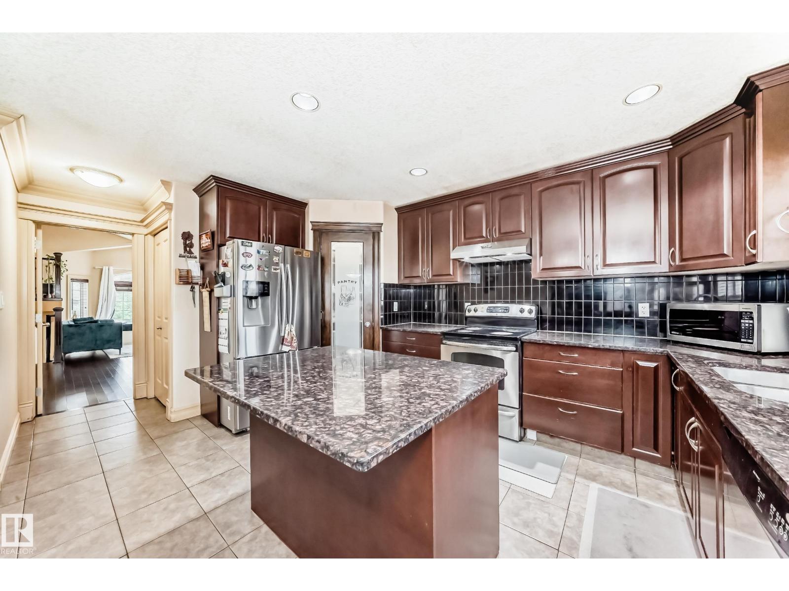 Photo 26 of 1913 33 B Av Nw, Edmonton AB