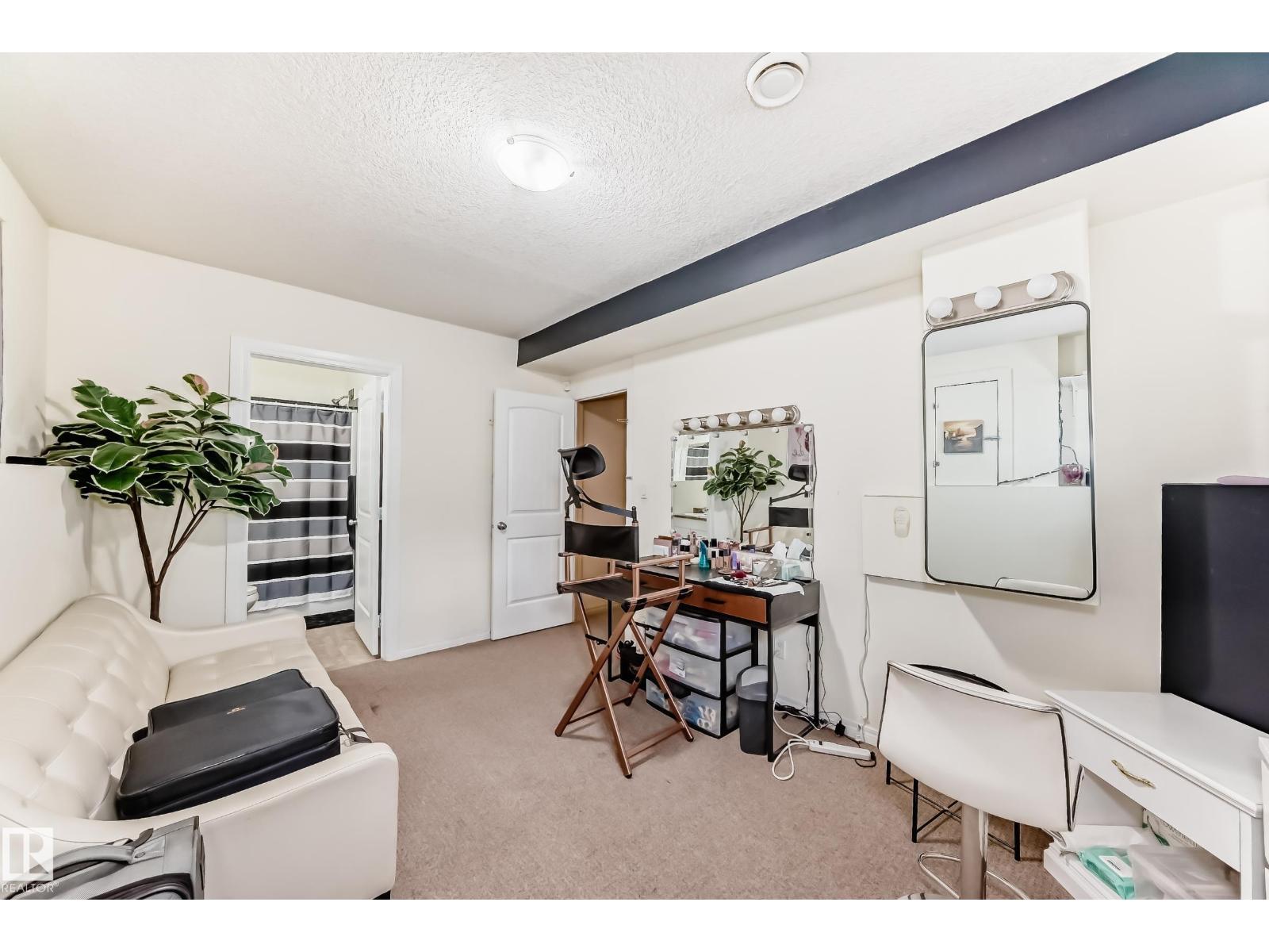 Photo 23 of 1913 33 B Av Nw, Edmonton AB