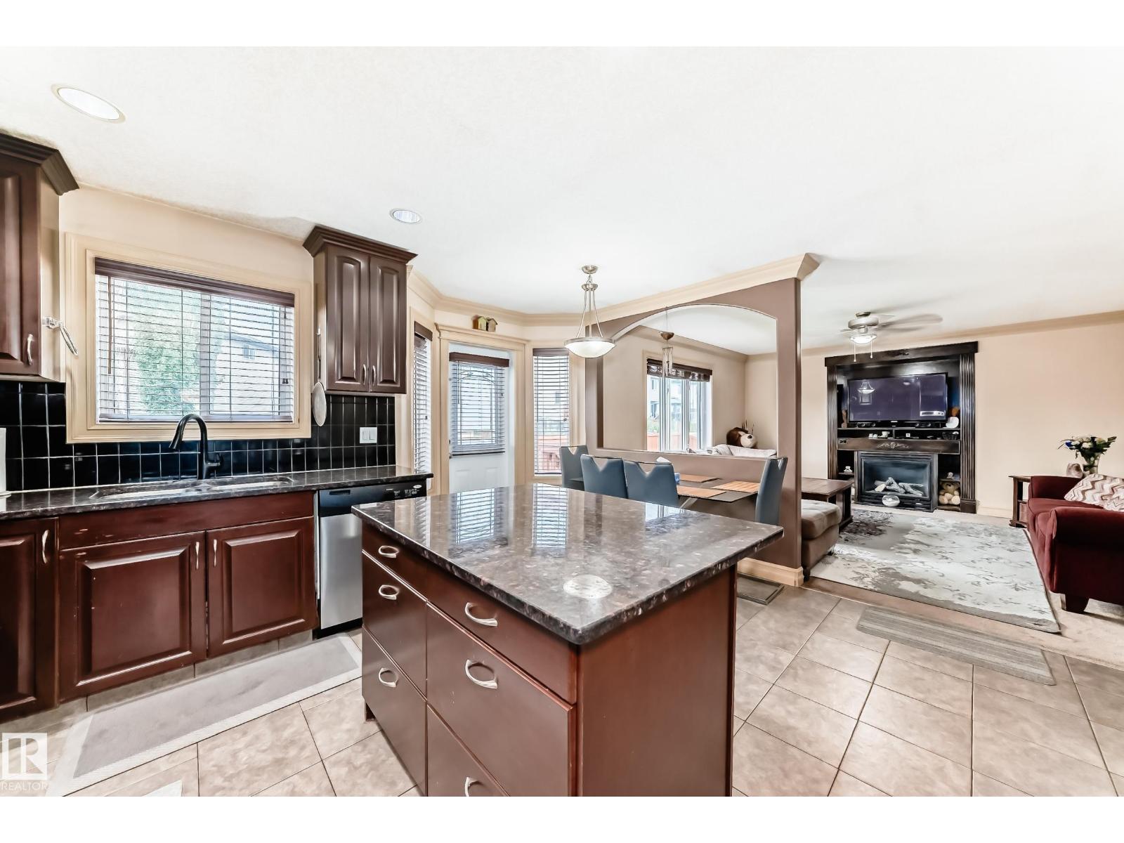 Photo 27 of 1913 33 B Av Nw, Edmonton AB