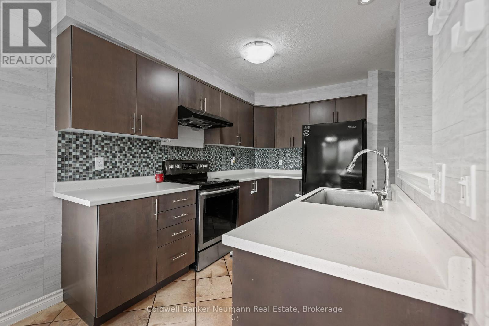 Photo 11 of 40 Laughland Lane, Guelph ON