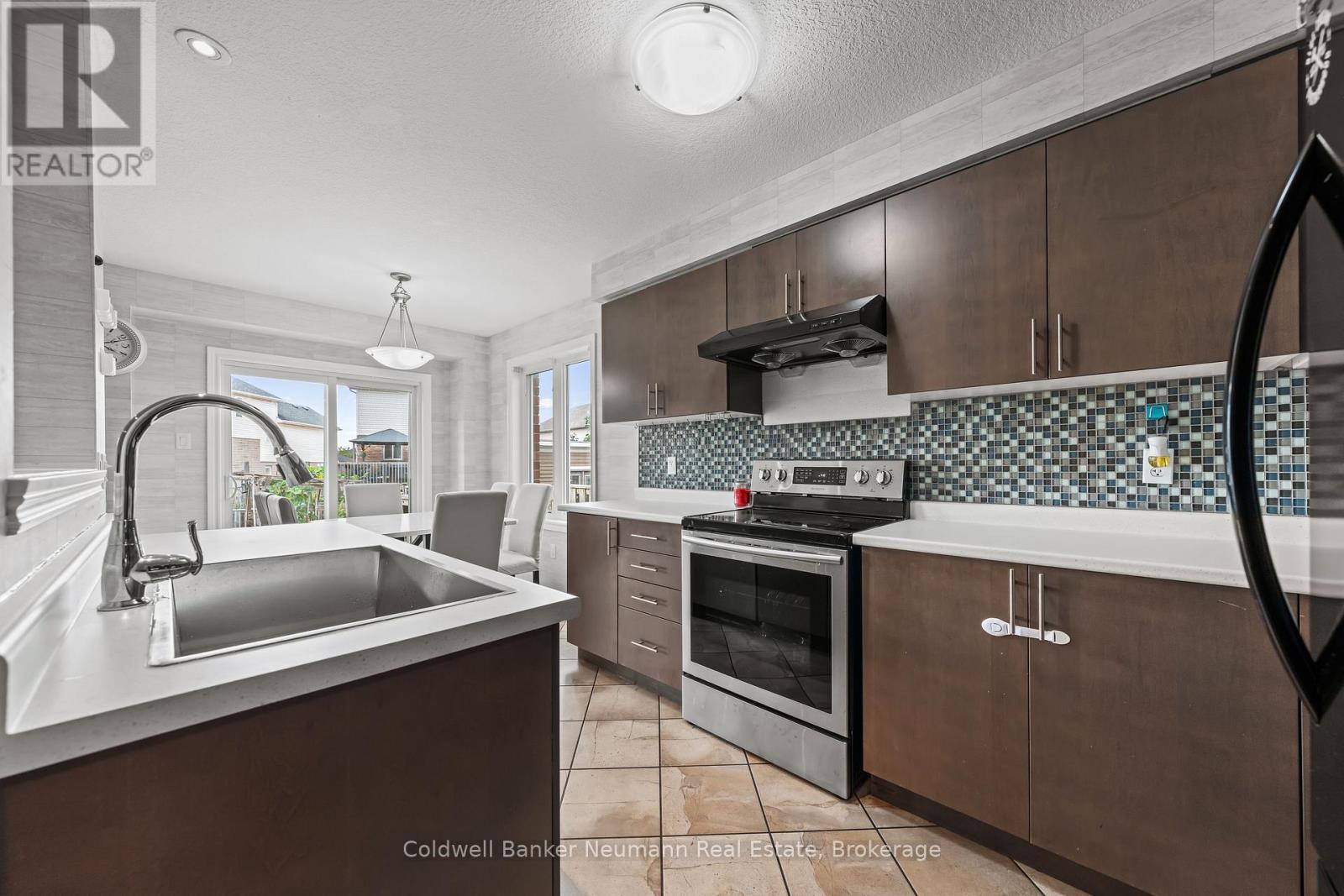 Photo 13 of 40 Laughland Lane, Guelph ON
