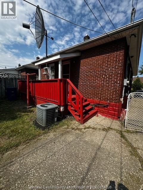 Photo 8 of 1159 Highland Unit Lower, Windsor ON