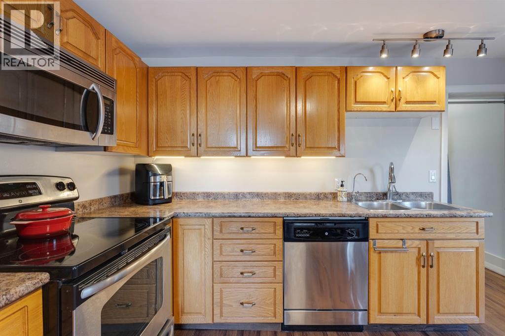 Single Family House for Sale in  Parkhill Street SW Parkhill Calgary 