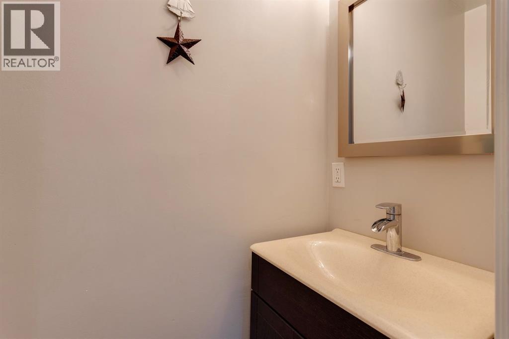 Single Family House for Sale in  Parkhill Street SW Parkhill Calgary 