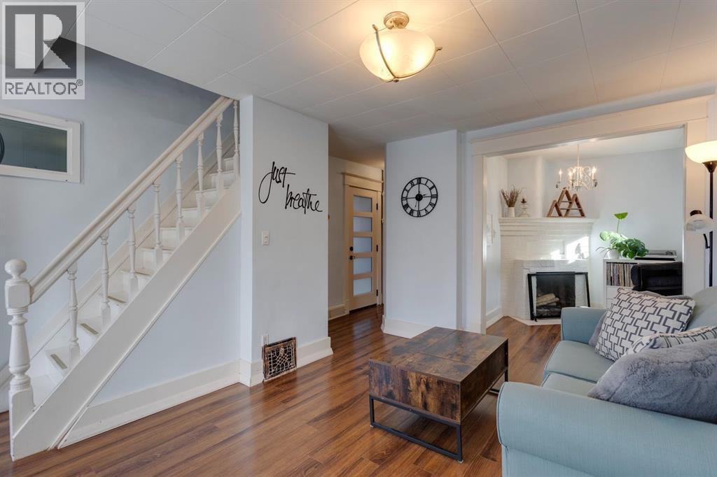 Single Family House for Sale in  Parkhill Street SW Parkhill Calgary 