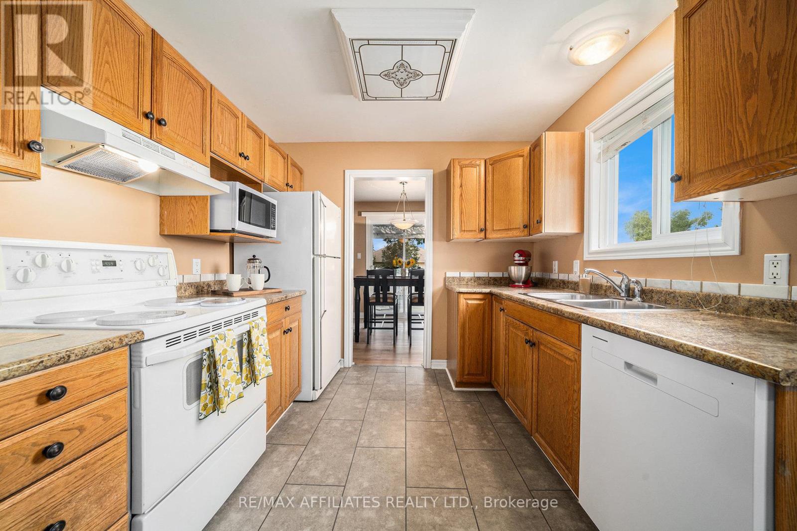 Photo 13 of 516 Joseph Street, Carleton Place ON