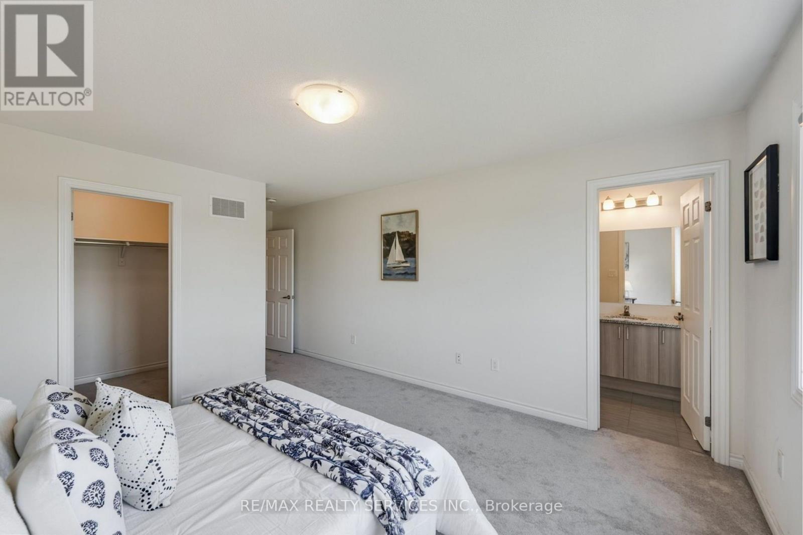 Photo 15 of 49 Bayardo Drive, Oshawa ON