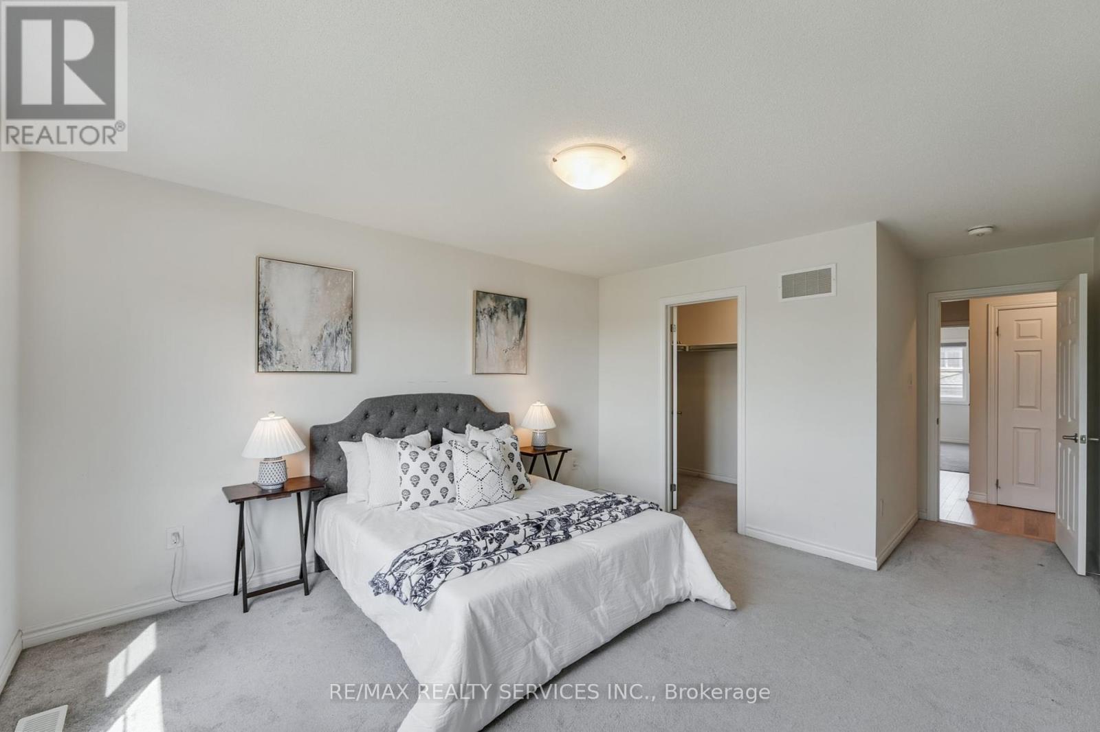 Photo 34 of 49 Bayardo Drive, Oshawa ON