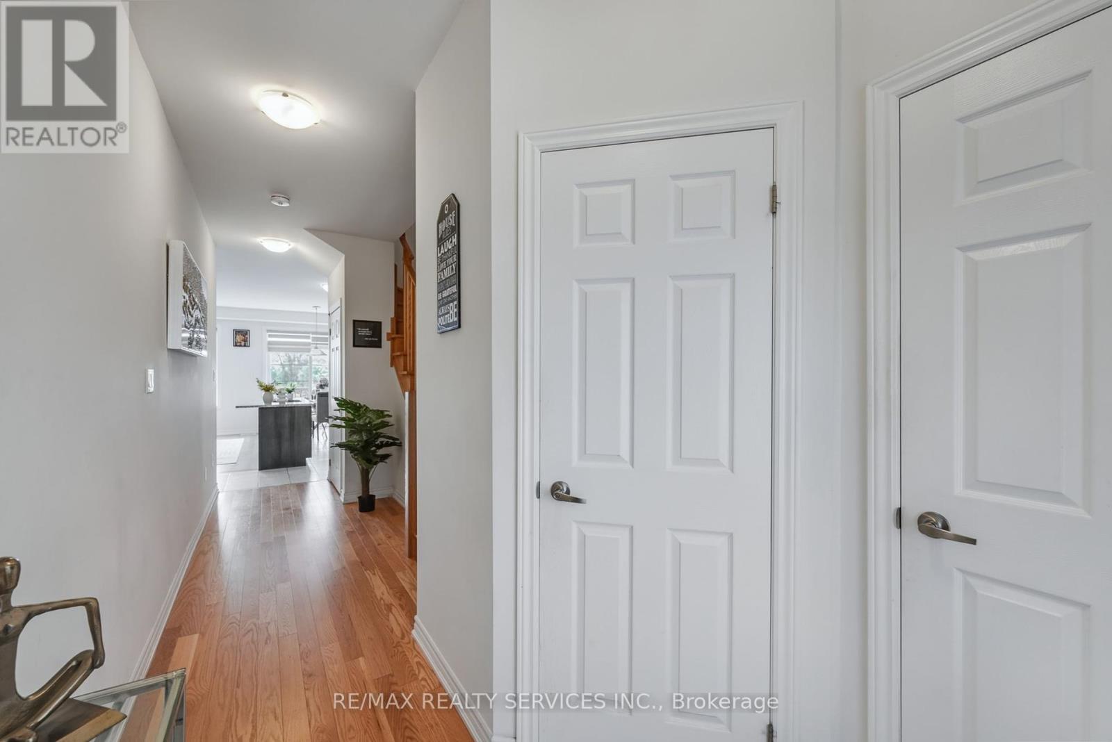 Photo 36 of 49 Bayardo Drive, Oshawa ON