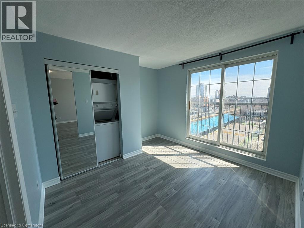 Photo 3 of 135 James Street S Unit 804, Hamilton ON