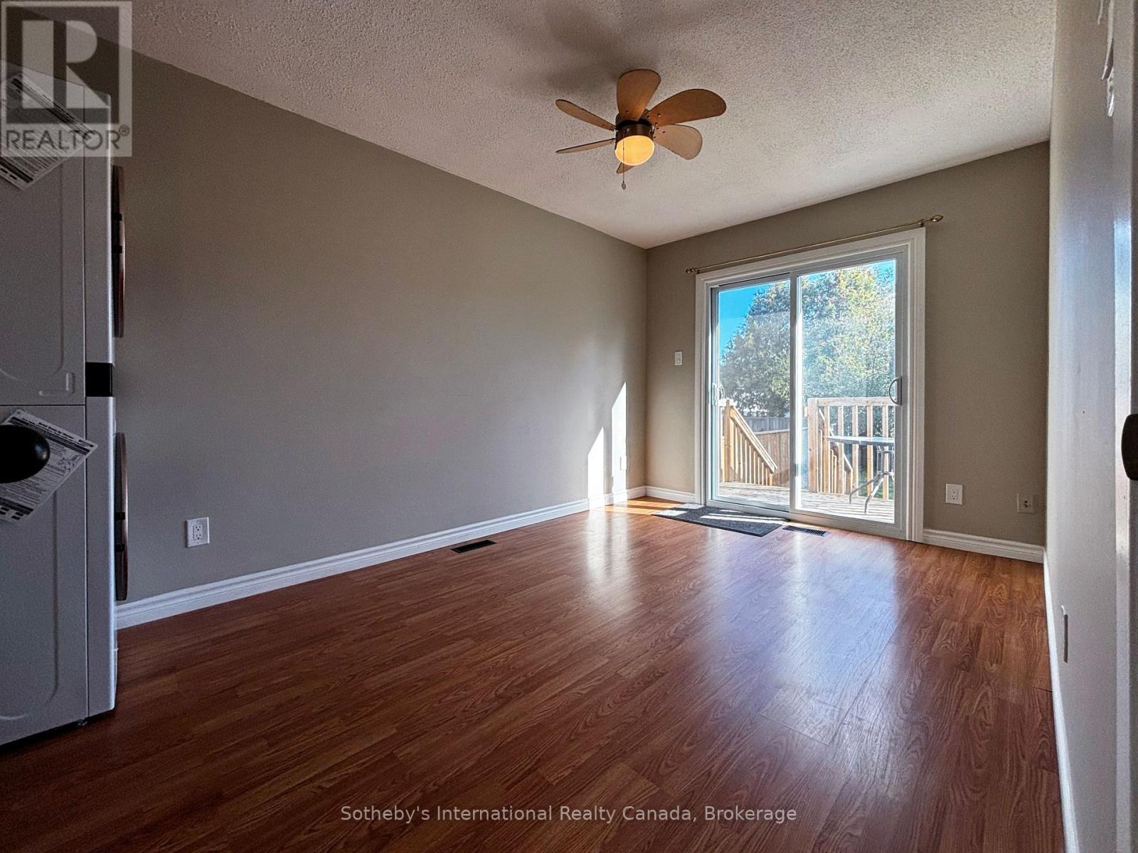 Photo 5 of 55 Courtice Crescent, Collingwood ON