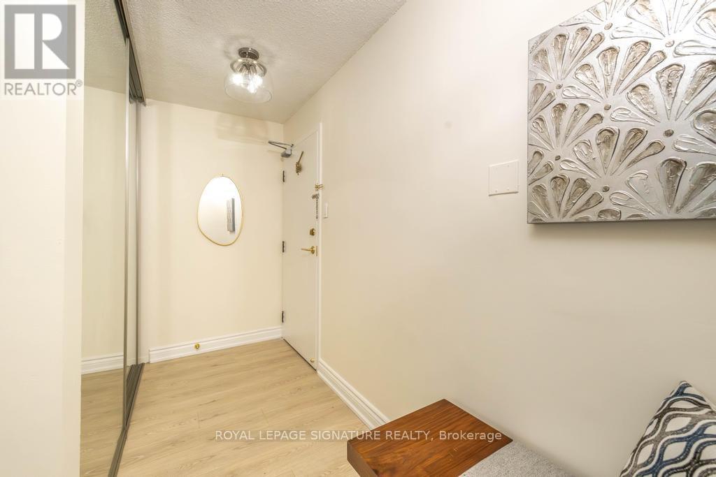 Photo 12 of 1806 4205 Shipp Drive, Mississauga ON