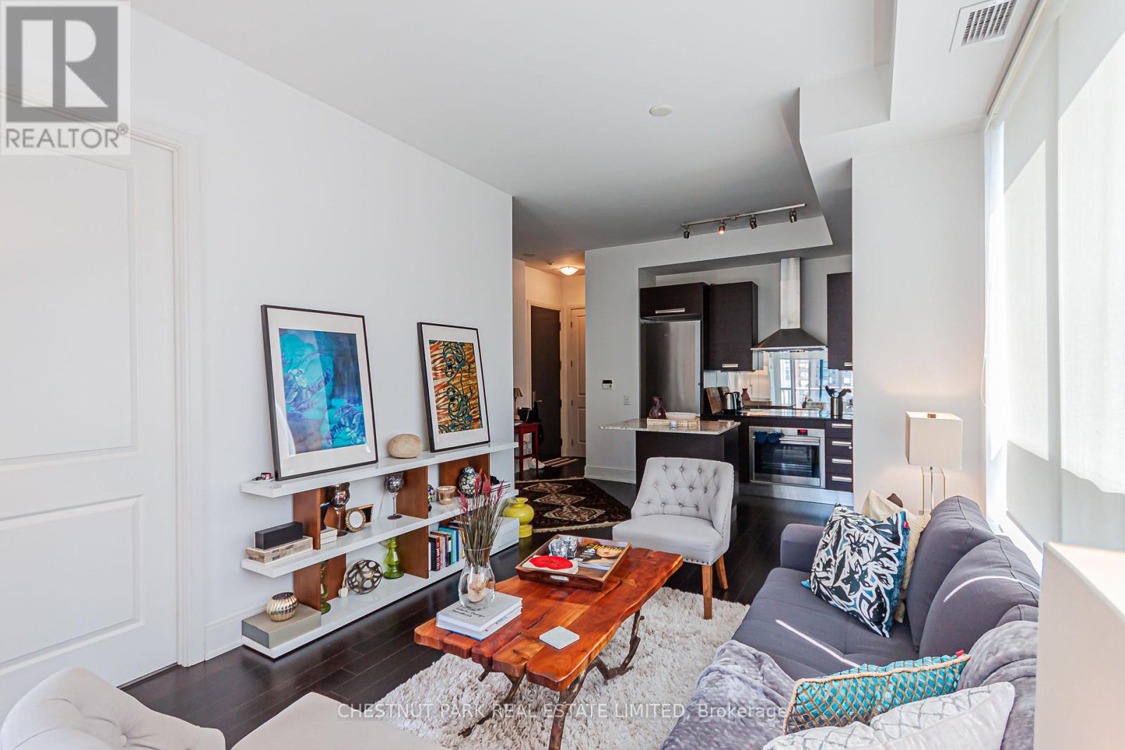 Photo 12 of 1204 21 Balmuto Street, Toronto ON
