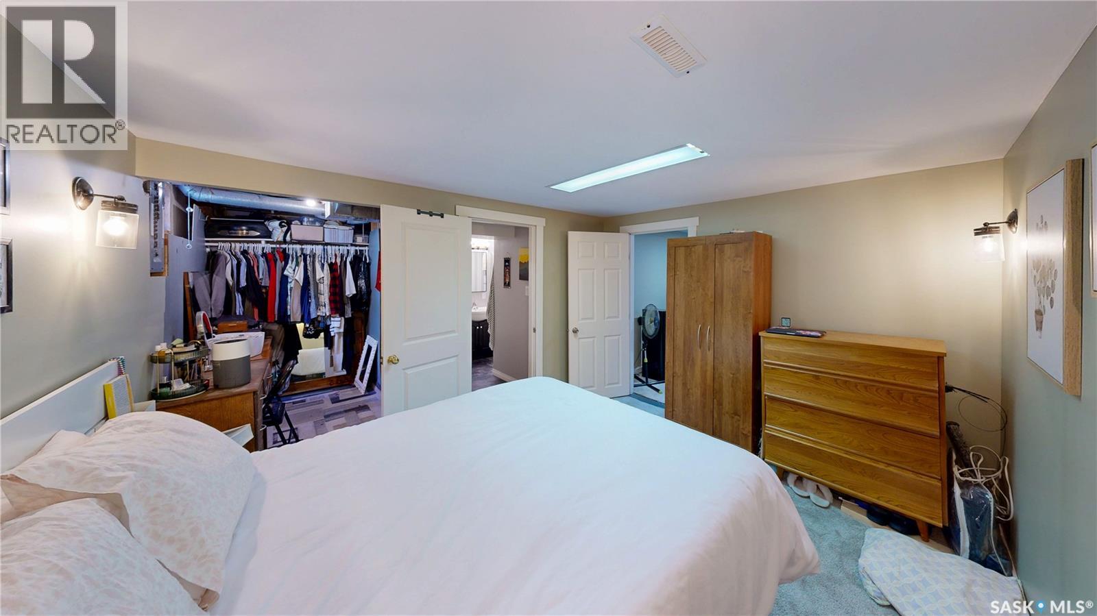 Photo 21 of 1018 Dewdney Avenue E, Regina SK