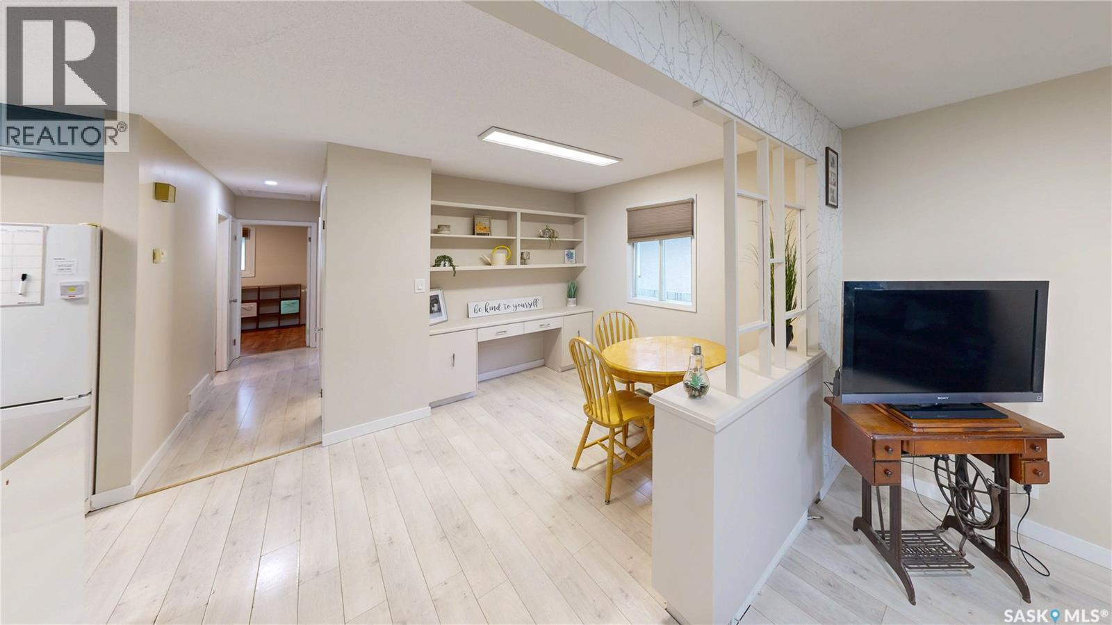 Photo 16 of 1018 Dewdney Avenue E, Regina SK