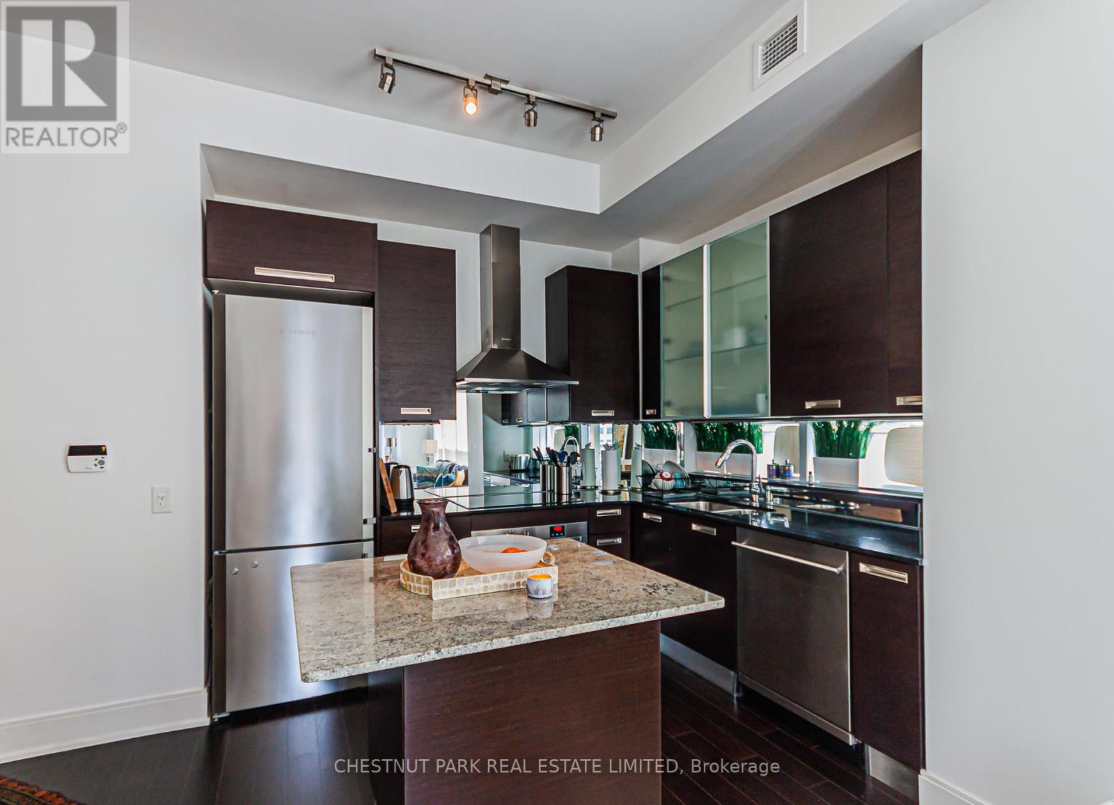 Photo 31 of 1204 21 Balmuto Street, Toronto ON