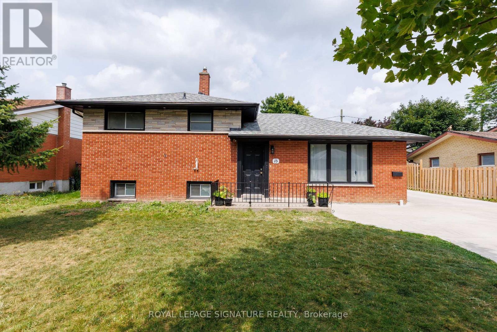 Photo 1 of 18 Silverdale Crescent, London South ON