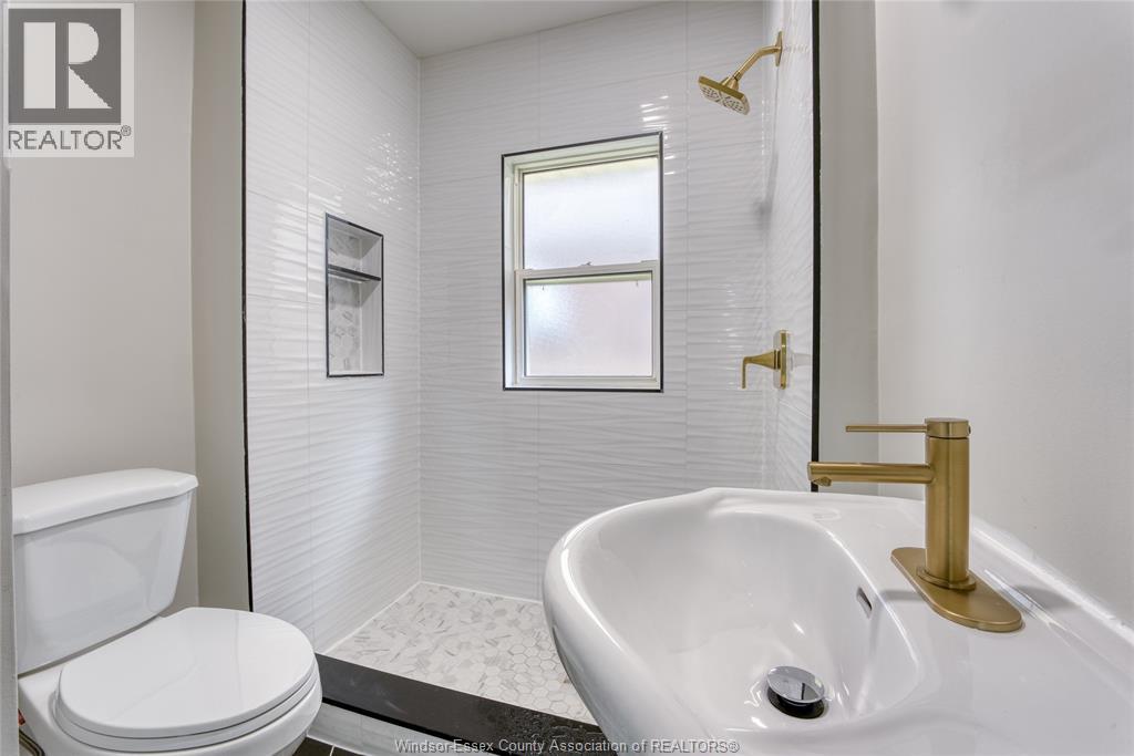 Photo 18 of 3243 Millen, Windsor ON