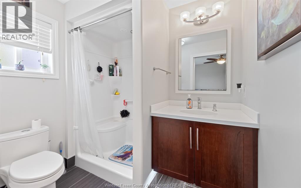 Photo 14 of 89 Hazel Crescent, Kingsville ON