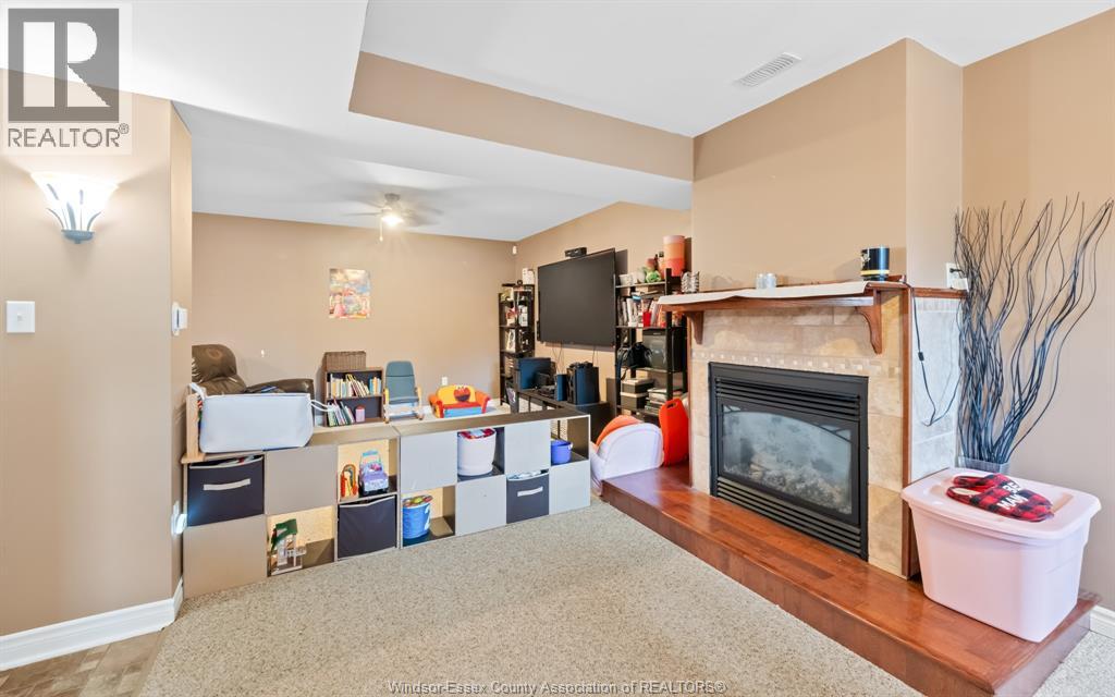Photo 16 of 89 Hazel Crescent, Kingsville ON