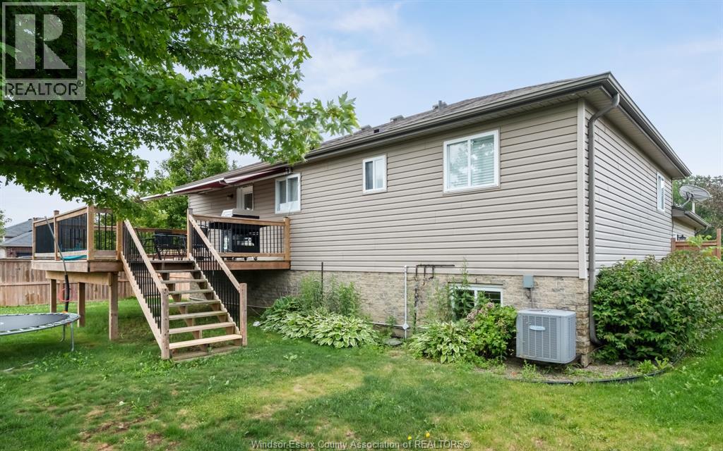 Photo 22 of 89 Hazel Crescent, Kingsville ON