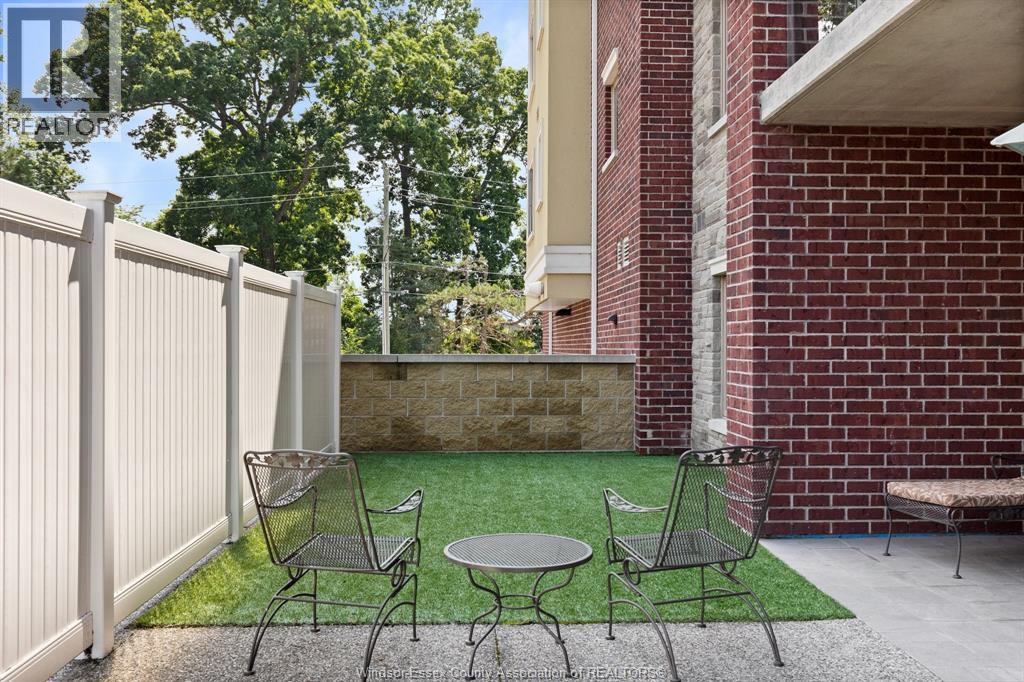 Photo 1 of 6 Park Unit 107, Kingsville ON