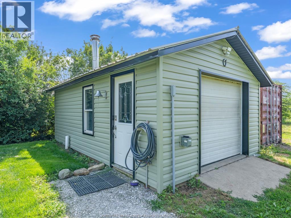 Photo 18 of 520 Mersea Rd 3, Leamington ON
