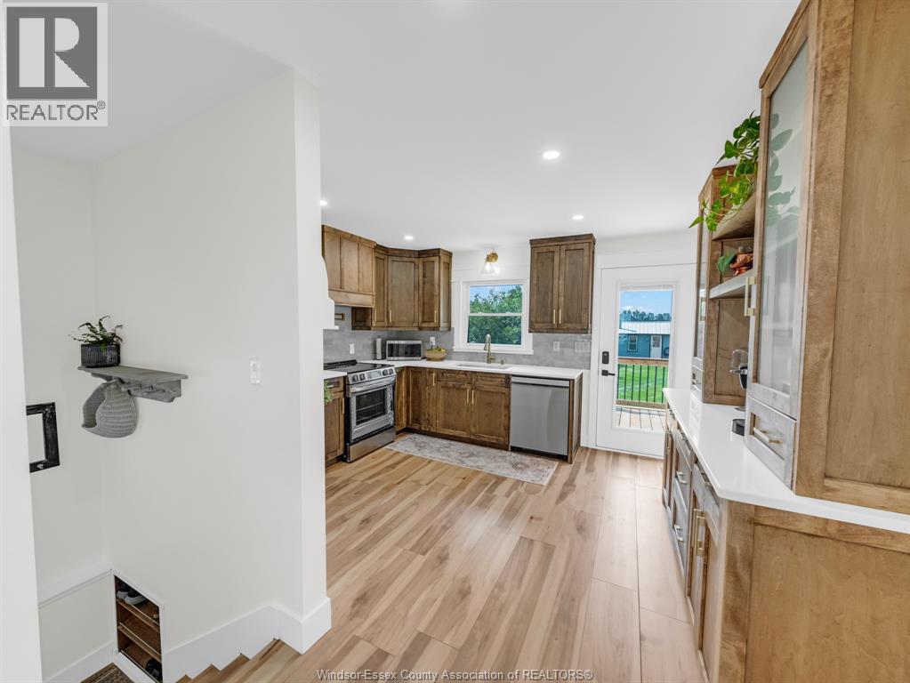 Photo 3 of 520 Mersea Rd 3, Leamington ON