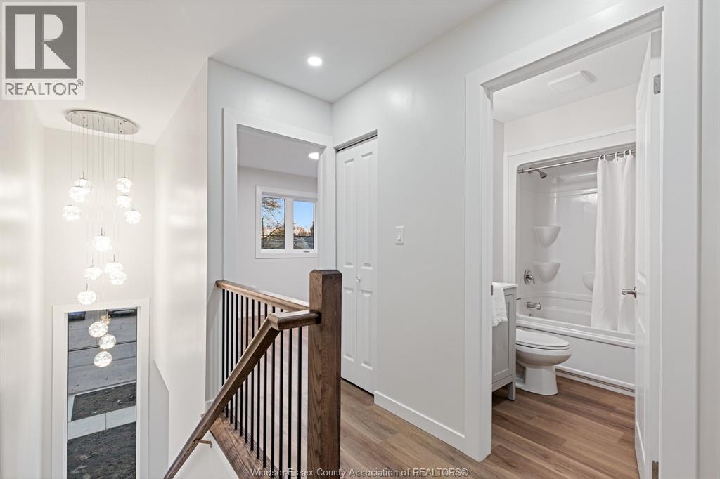 Photo 11 of 870 Arthur, Windsor ON