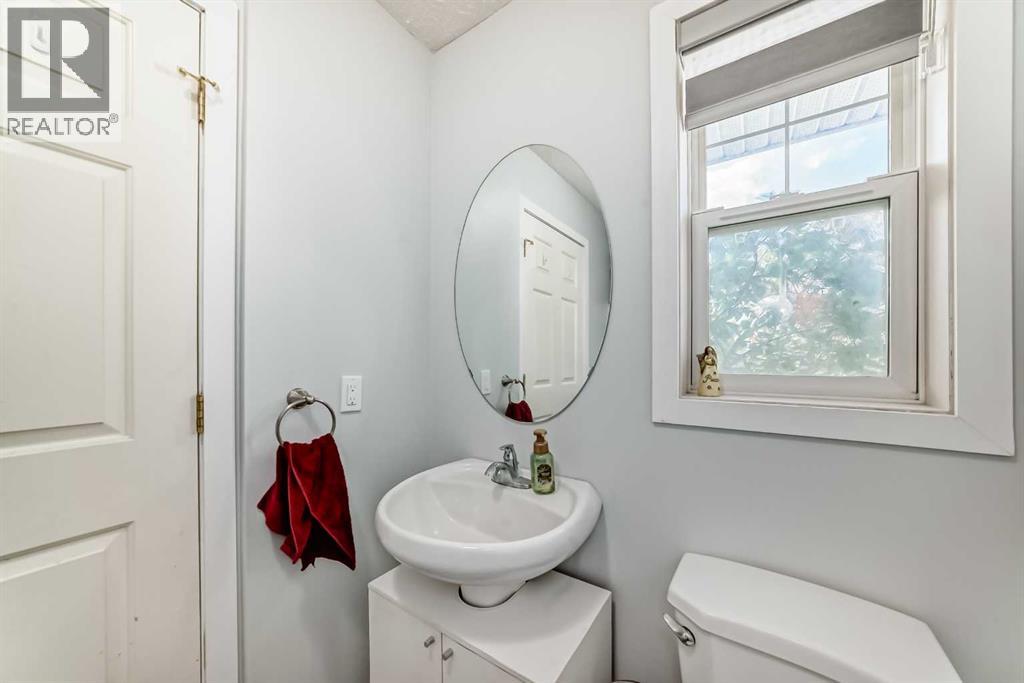 Single Family House for Sale in  Hidden Ranch Hill NW Hidden Valley Calgary 