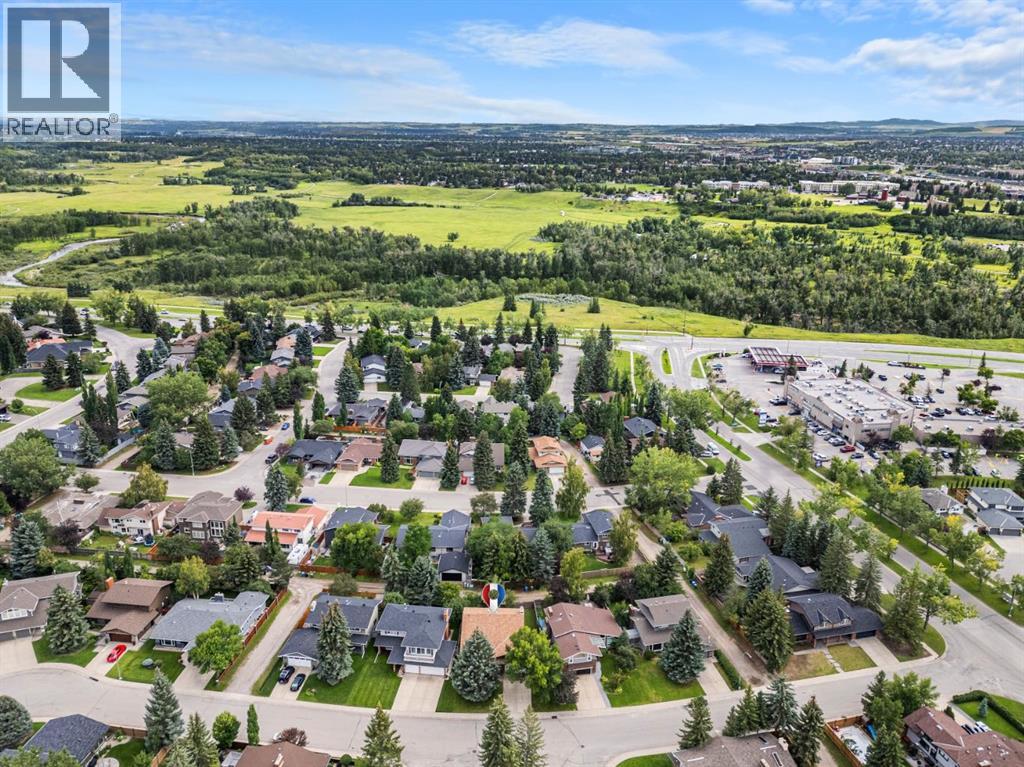Single Family House for Sale in  Lake Simcoe Crescent SE Lake Bonavista Calgary 