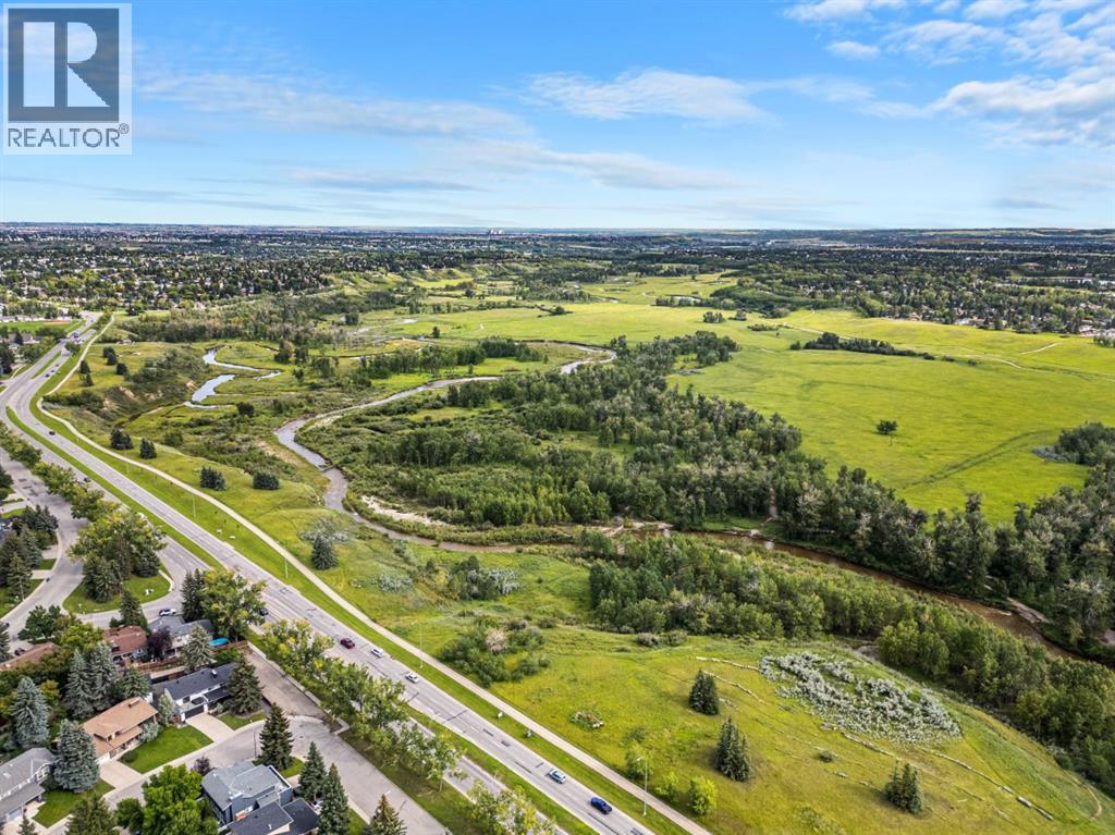 Single Family House for Sale in  Lake Simcoe Crescent SE Lake Bonavista Calgary 
