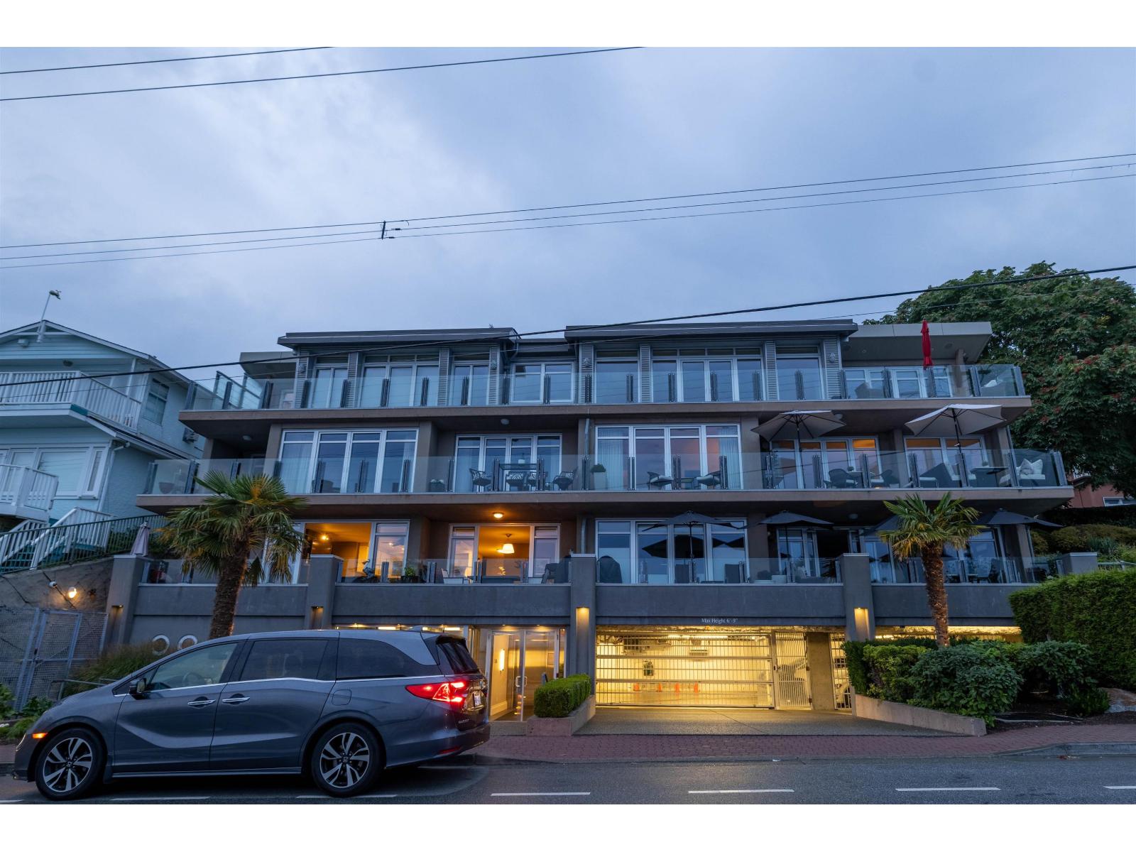 101 15097 MARINE DRIVE, White Rock