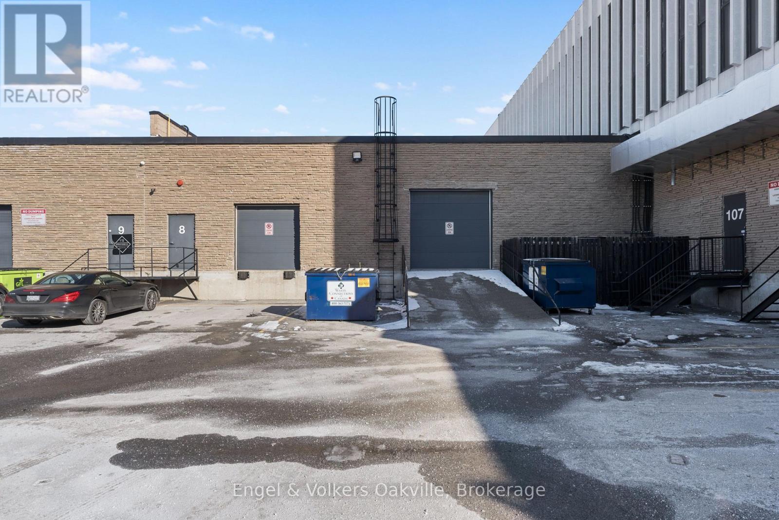 Photo 24 of 8 755 Queensway E, Mississauga ON