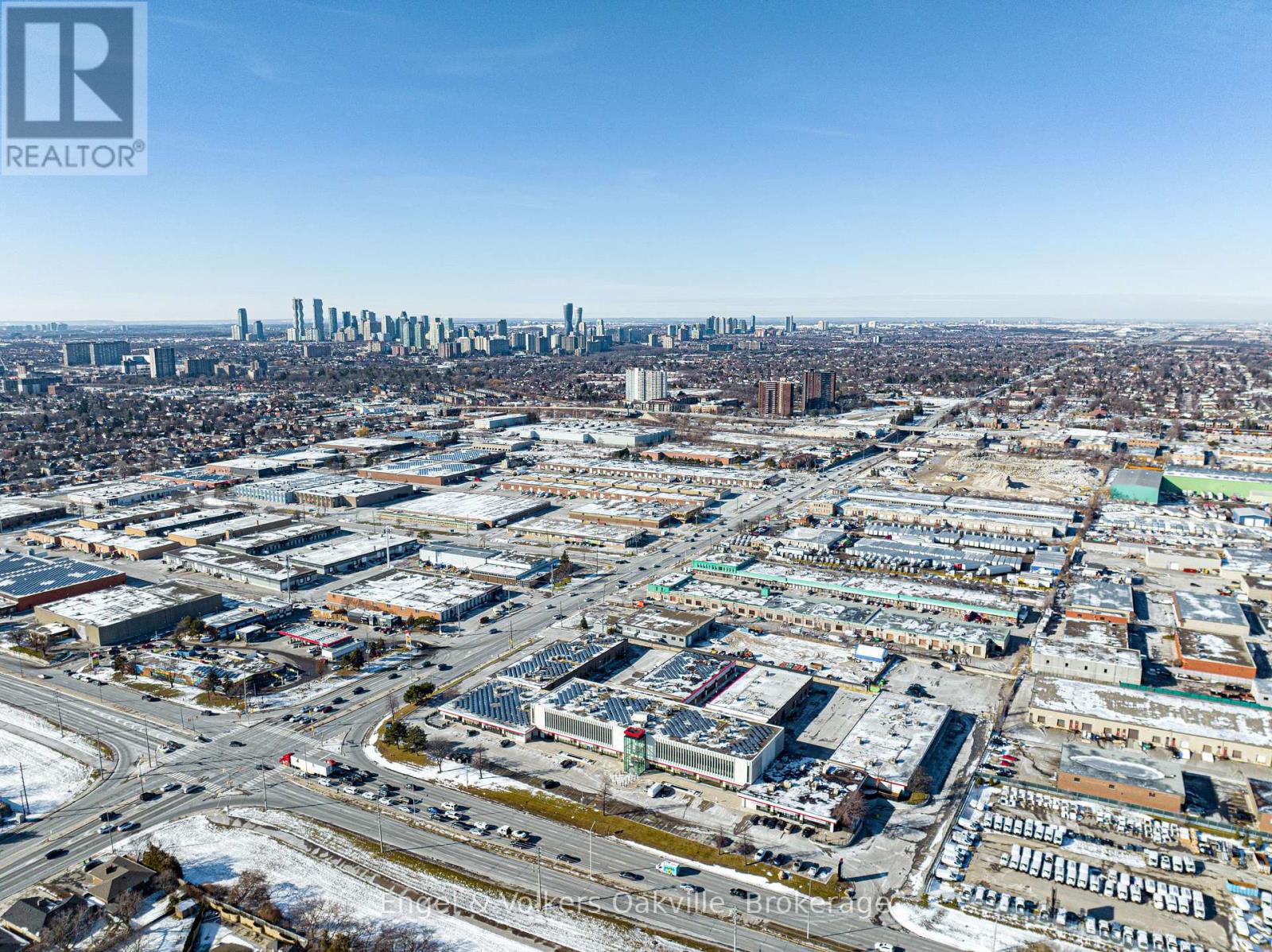 Photo 8 of 8 755 Queensway E, Mississauga ON