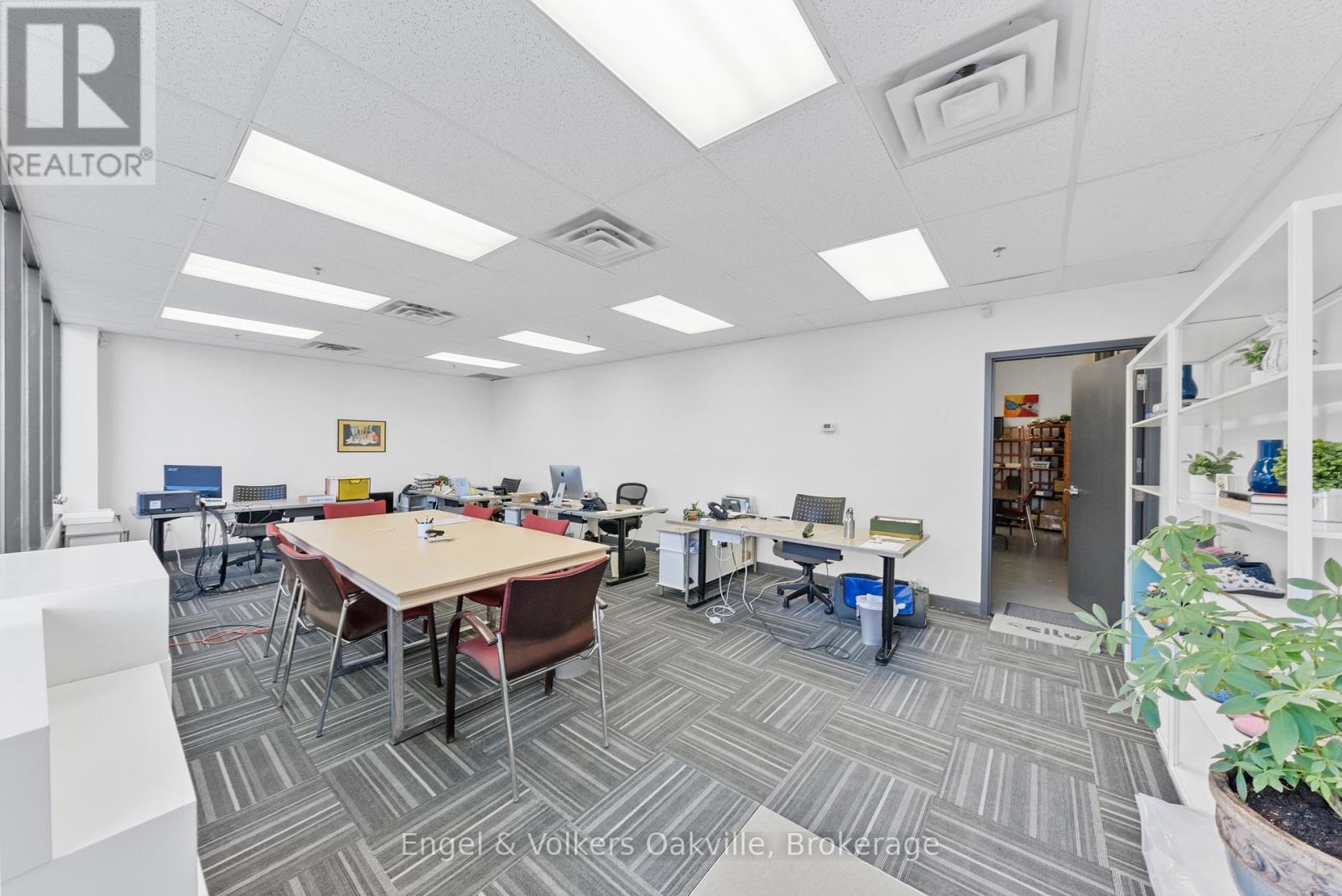 Photo 12 of 8 755 Queensway E, Mississauga ON