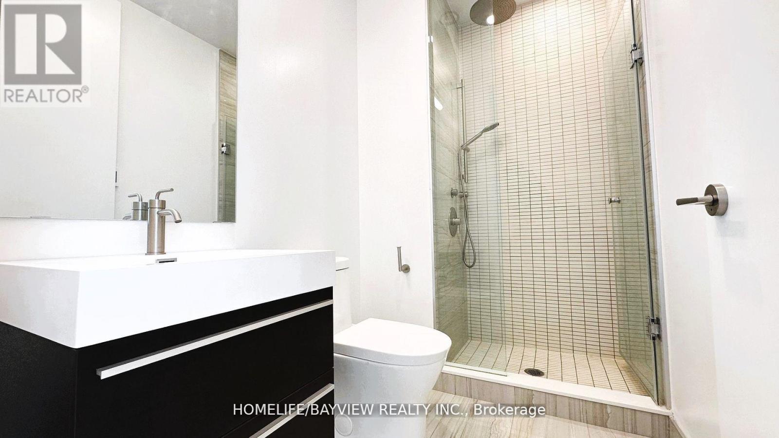 Photo 39 of 4308 39 Roehampton Avenue, Toronto ON