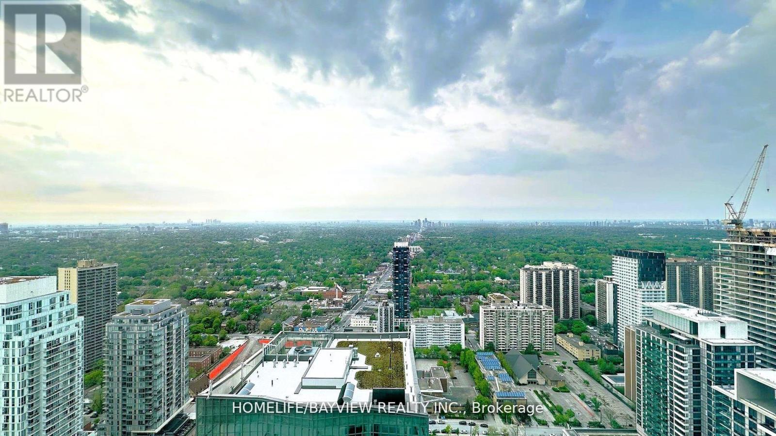 Photo 5 of 4308 39 Roehampton Avenue, Toronto ON