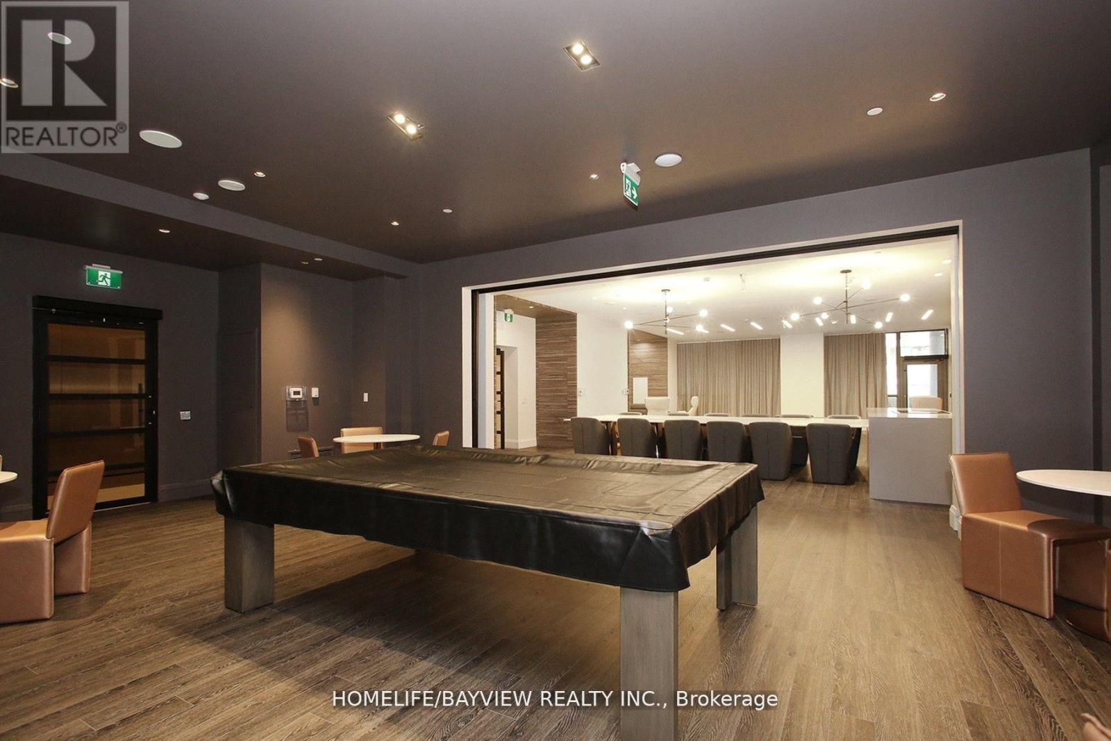 Photo 3 of 4308 39 Roehampton Avenue, Toronto ON