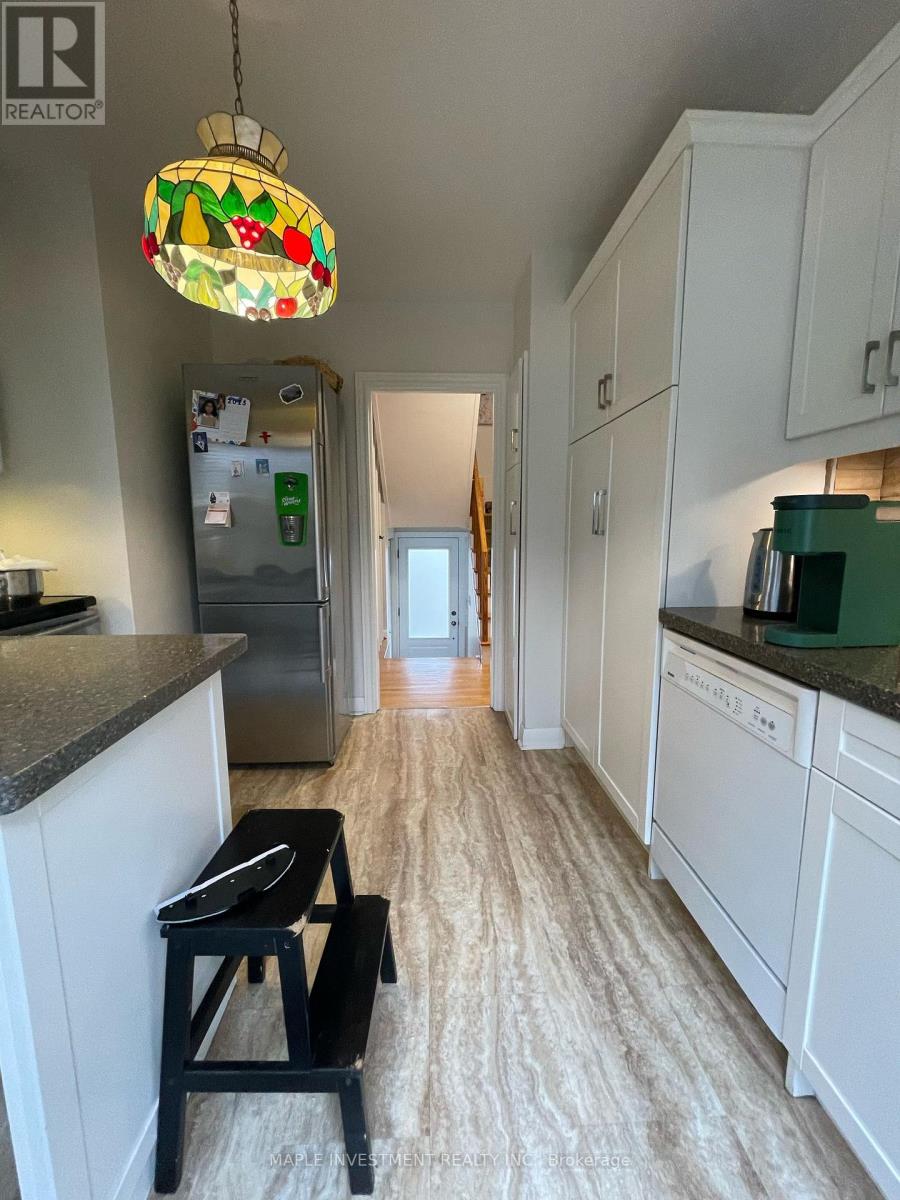 Photo 11 of 70 Broadpath Road, Toronto ON