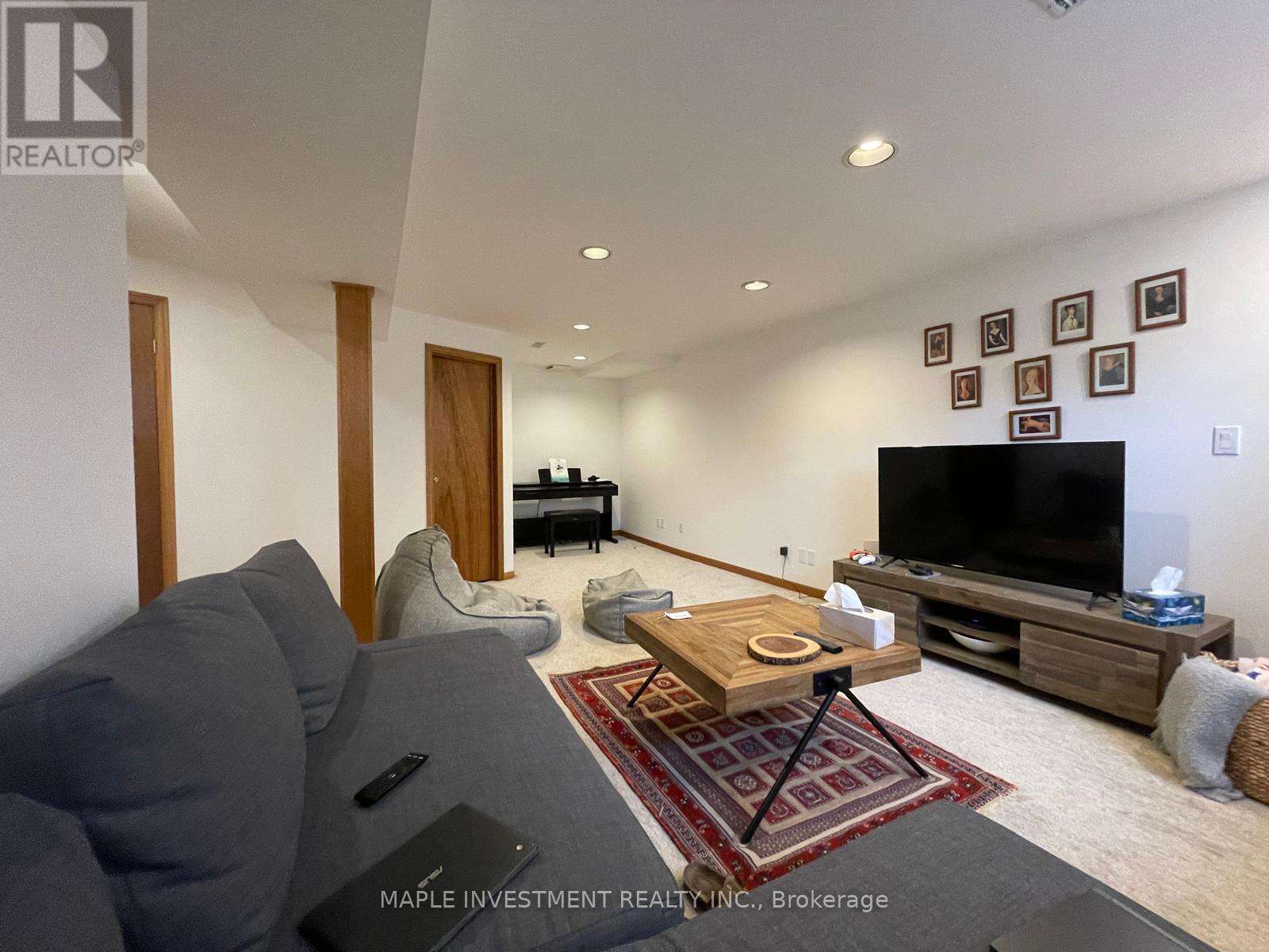 Photo 6 of 70 Broadpath Road, Toronto ON