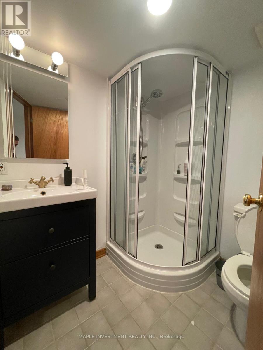 Photo 15 of 70 Broadpath Road, Toronto ON