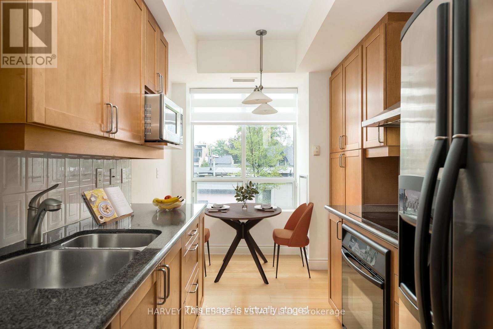 Photo 24 of 302 77 Mcmurrich Street, Toronto ON