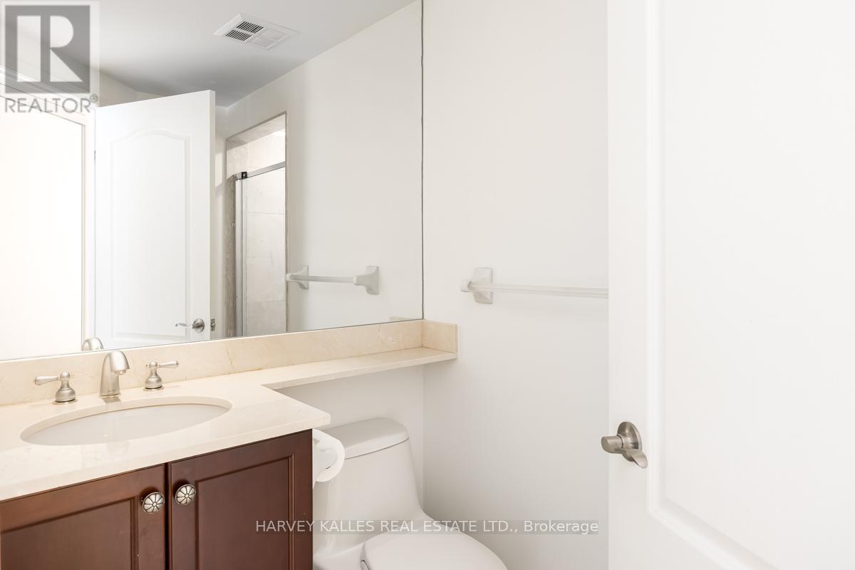 Photo 33 of 302 77 Mcmurrich Street, Toronto ON
