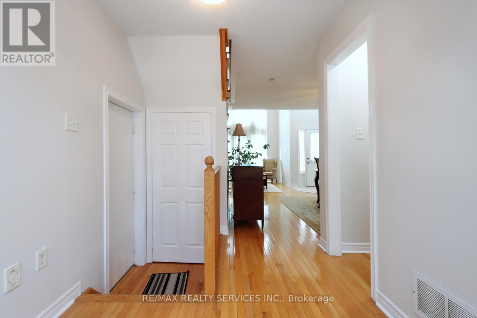 Photo 18 of 28 Hoile Drive, Ajax ON